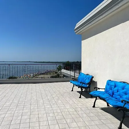 Finestra Sul Mare 아파트 *