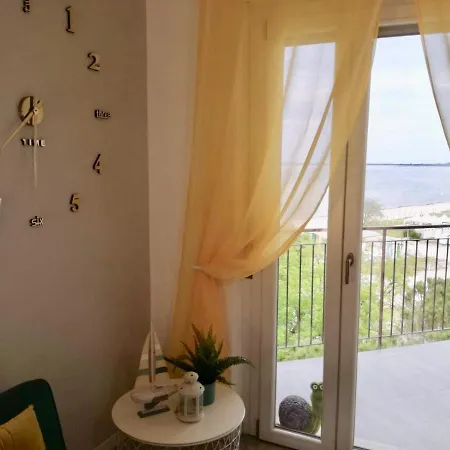Finestra Sul Mare Apartment *